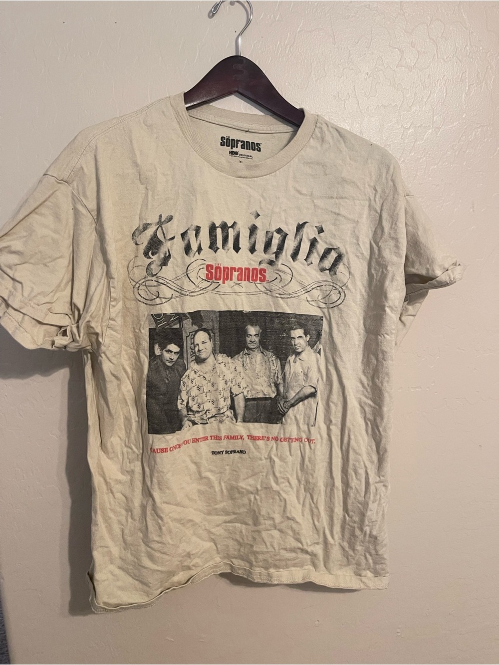 Soprano Famiglia Graphic Tee - Beige and Black Print